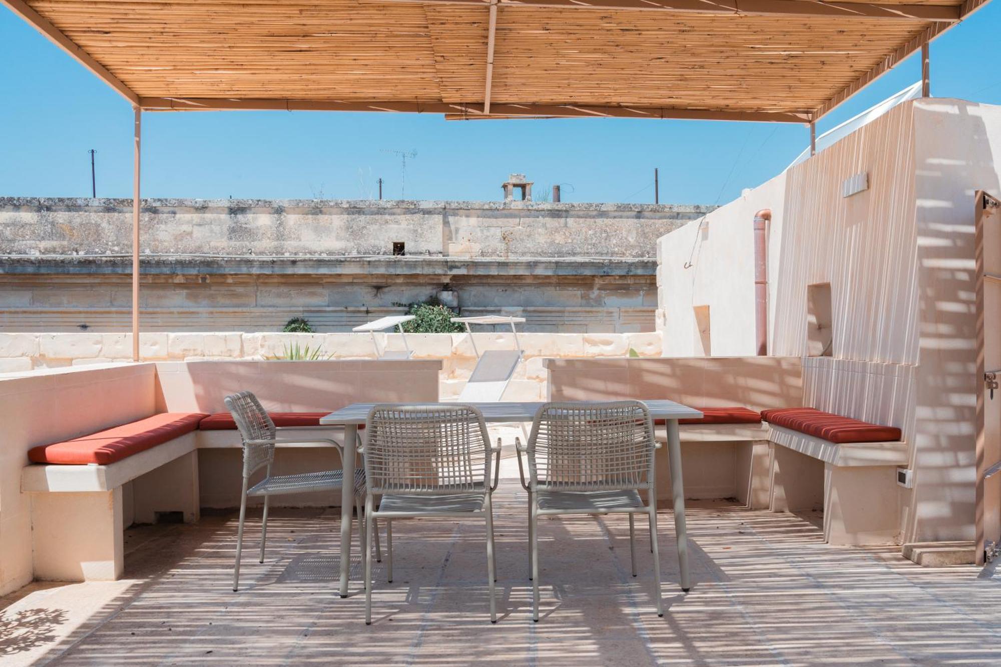 Apartment Margherita & Rooftop By Colibri Lecce